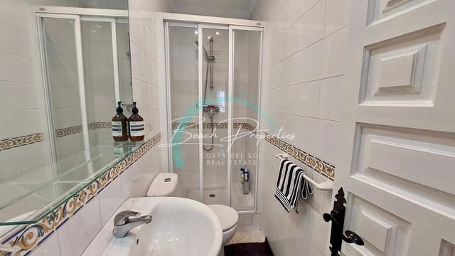 2 sovrum Villa till salu i Centro, Nerja med pool - 334 500 € (Ref: 8998665)