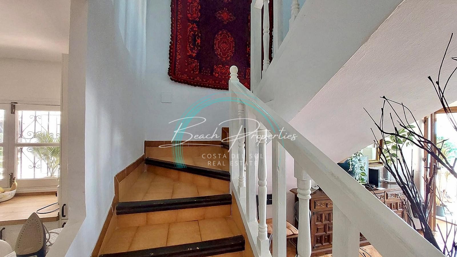 2 sovrum Villa till salu i Nerja med pool - 334 500 € (Ref: 8998665)