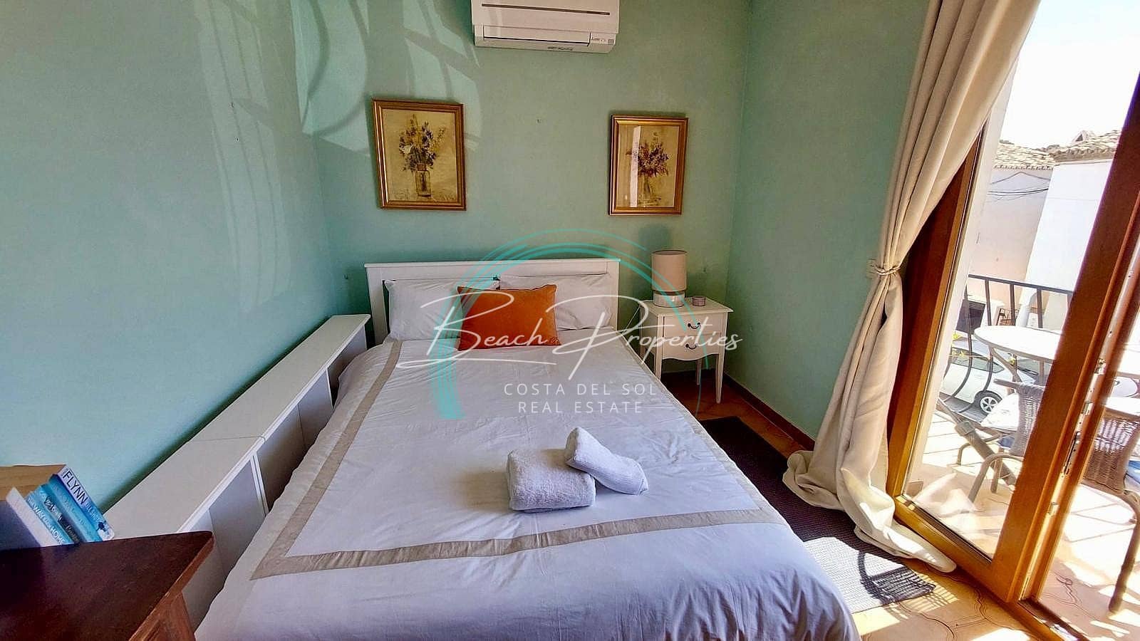 2 sovrum Villa till salu i Nerja med pool - 334 500 € (Ref: 8998665)