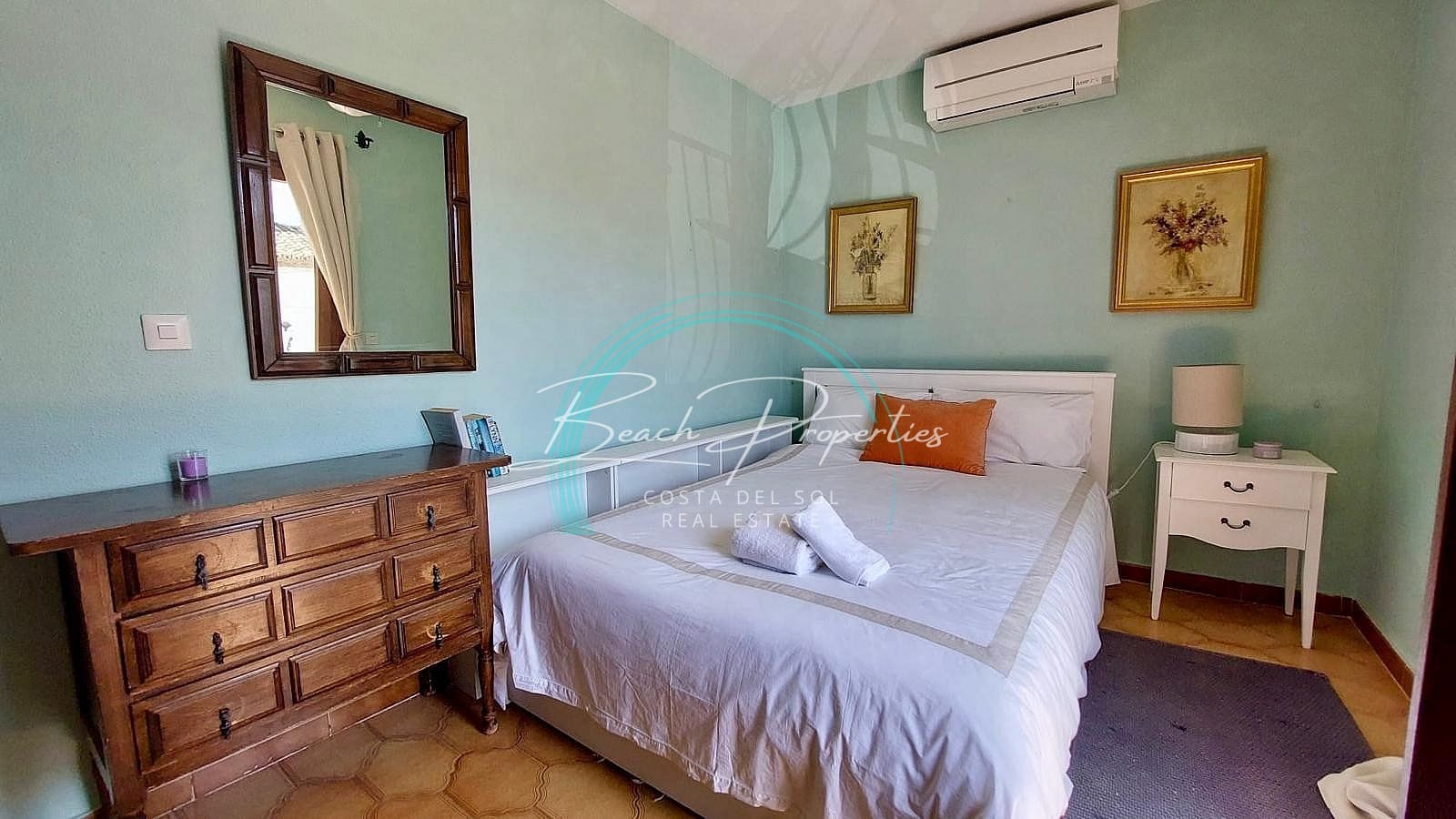 2 sovrum Villa till salu i Nerja med pool - 334 500 € (Ref: 8998665)