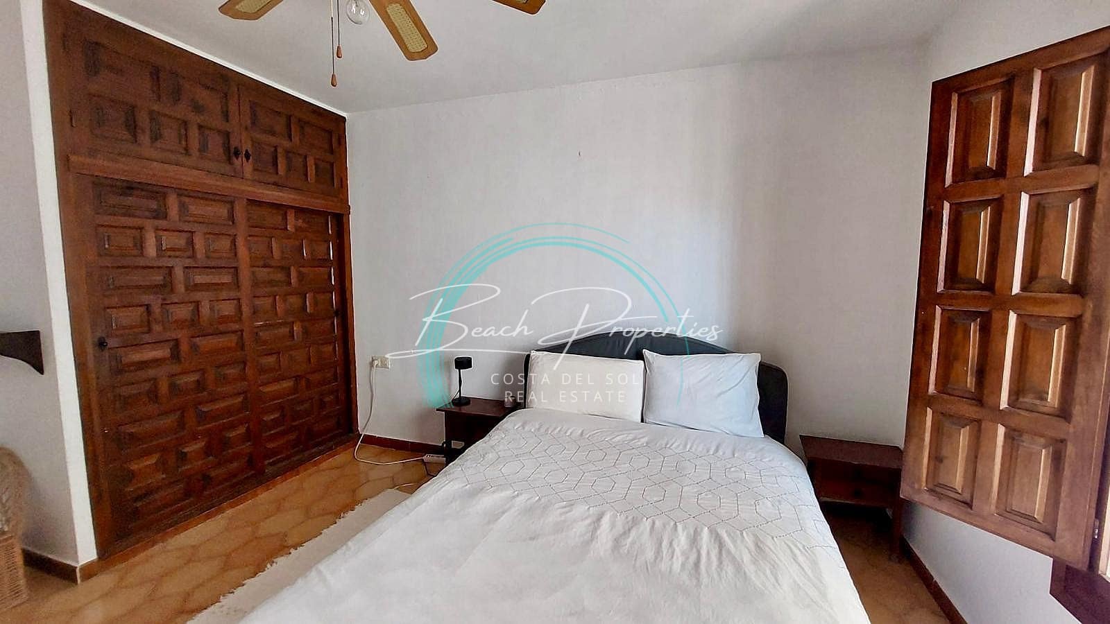 2 sovrum Villa till salu i Nerja med pool - 334 500 € (Ref: 8998665)