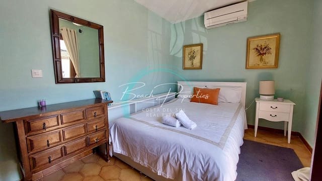 2 sovrum Villa till salu i Centro, Nerja med pool - 334 500 € (Ref: 8998665)