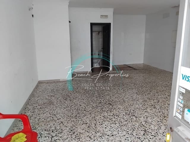 Kommersiell til salgs i Centro, Nerja med svømmebasseng - € 155 000 (Ref: 9004441)