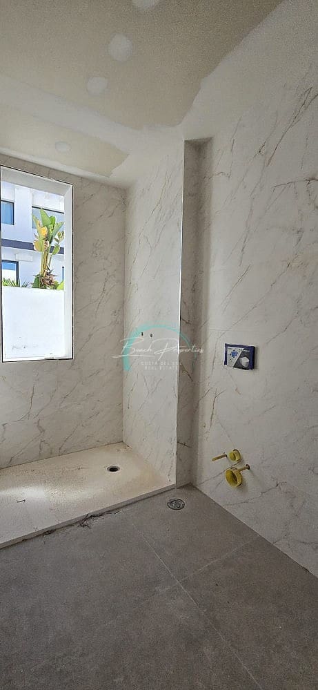 4 chambre Villa/Maison à vendre à Nerja avec garage - 695 000 € (Ref: 9004442)