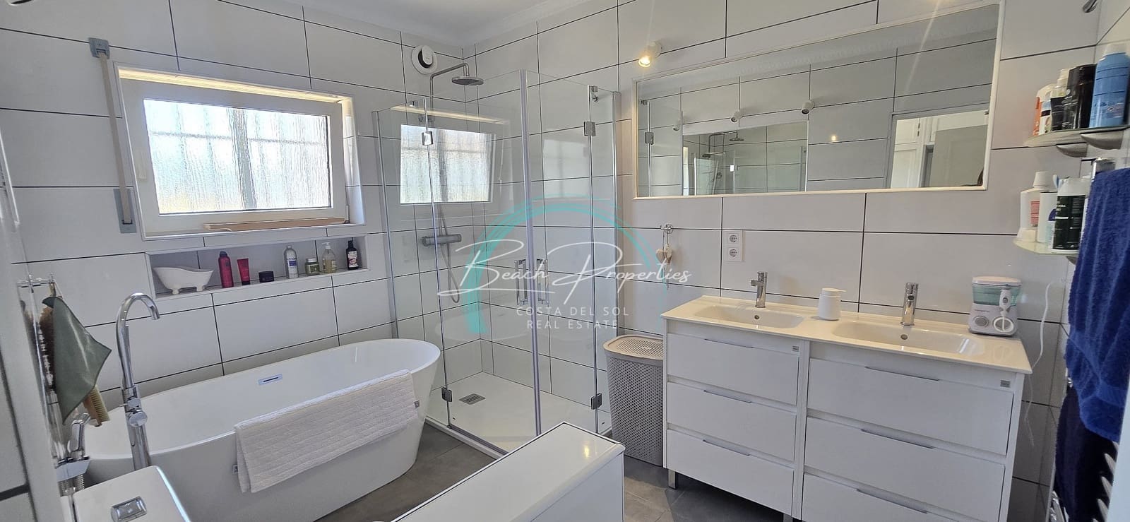 6 soveværelse Villa til salg i Nerja med swimmingpool garage - € 695.000 (Ref: 9094944)