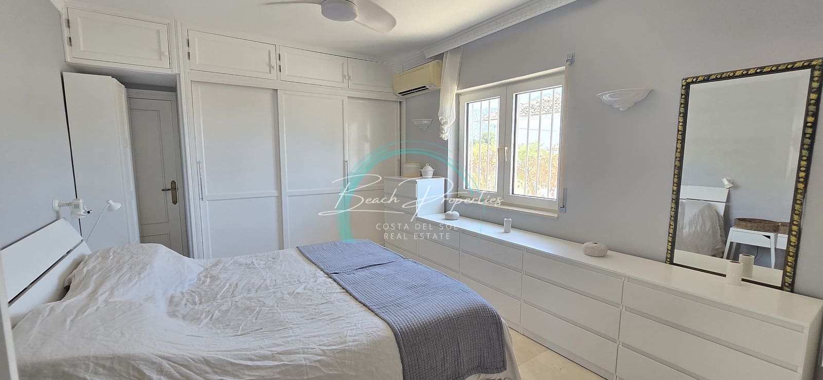 6 soveværelse Villa til salg i Nerja med swimmingpool garage - € 695.000 (Ref: 9094944)