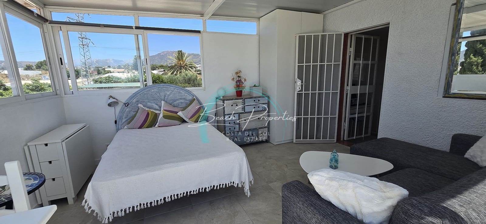 6 soveværelse Villa til salg i Nerja med swimmingpool garage - € 695.000 (Ref: 9094944)