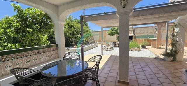 6 sovrum Villa till salu i Centro, Nerja med pool garage - 695 000 € (Ref: 9094944)