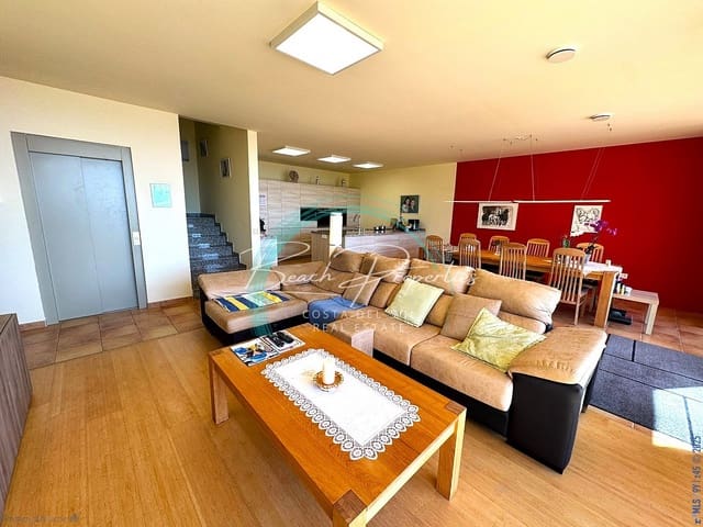 3 soveværelse Byhus til salg i El Peñoncillo, Torrox med swimmingpool - € 1.250.000 (Ref: 9114457)