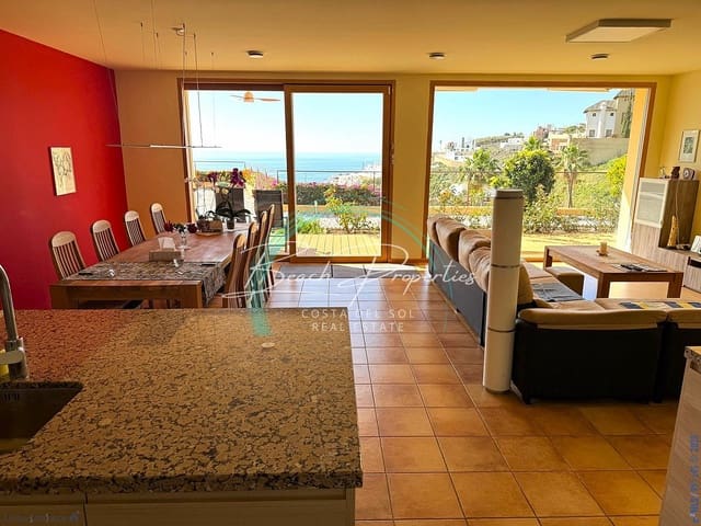 3 soveværelse Byhus til salg i El Peñoncillo, Torrox med swimmingpool - € 1.250.000 (Ref: 9114457)