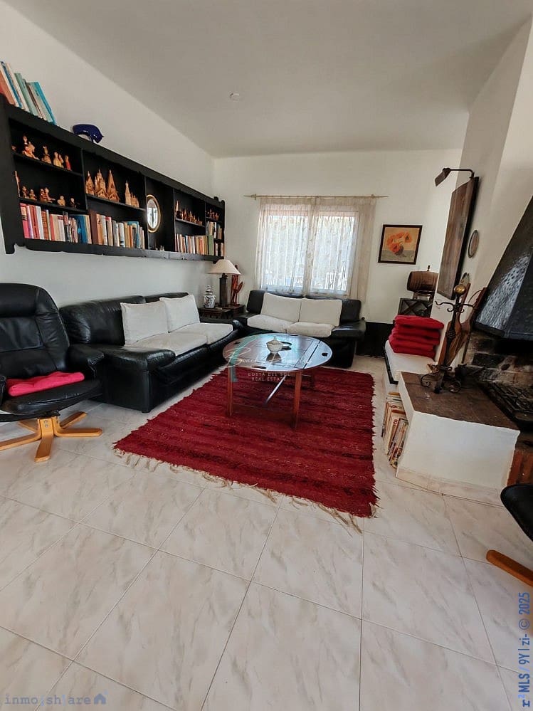 5 quarto Casa em Banda para venda em Nerja com piscina garagem - 1 095 000 € (Ref: 9114460)