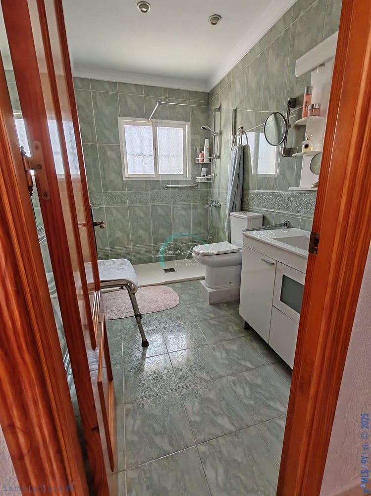 5 quarto Casa em Banda para venda em Nerja com piscina garagem - 1 095 000 € (Ref: 9114460)