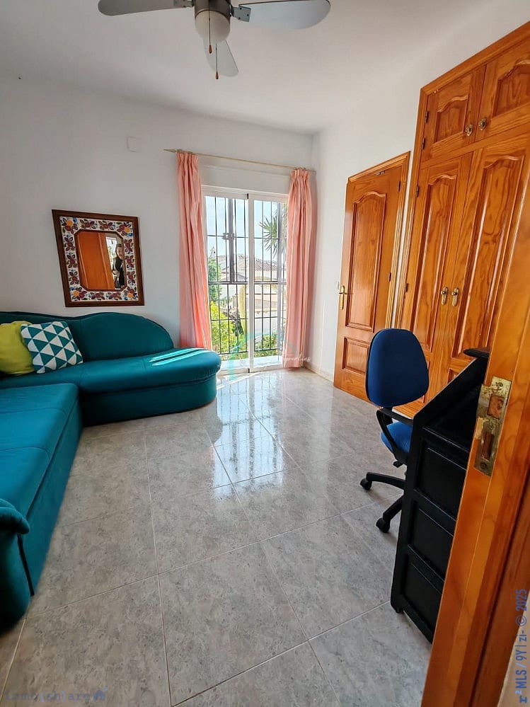 5 quarto Casa em Banda para venda em Nerja com piscina garagem - 1 095 000 € (Ref: 9114460)