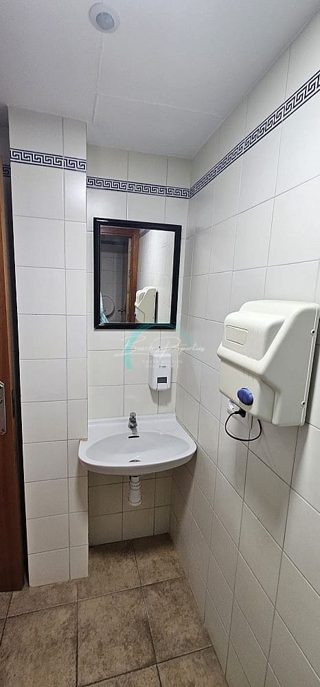 Kaupallinen vuokrattavana paikassa Torrox-Costa - 1 100 € (Ref: 9151532)