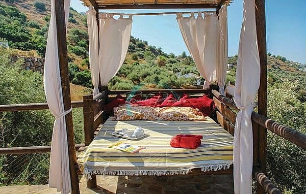 3 soveværelse Villa til leje i Torrox med swimmingpool garage - € 1.000 (Ref: 9189785)