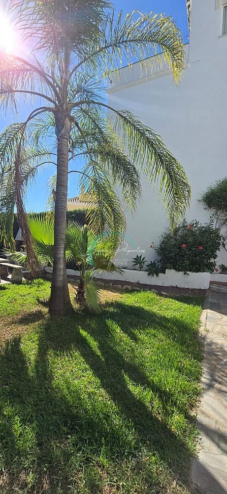 4 soverom Villa til salgs i Nerja med svømmebasseng - € 380 000 (Ref: 9227328)