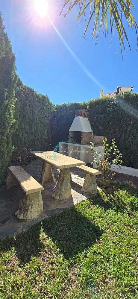 4 soverom Villa til salgs i Nerja med svømmebasseng - € 380 000 (Ref: 9227328)