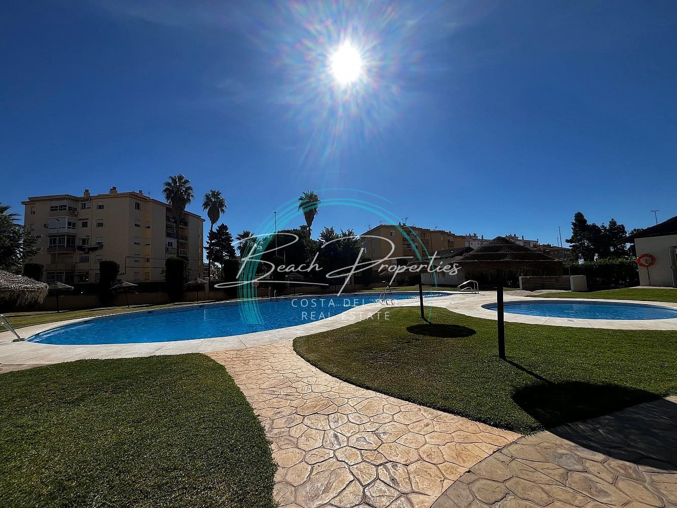 2 soveværelse Lejlighed til salg i Algarrobo Costa - € 289.900 (Ref: 9294057)