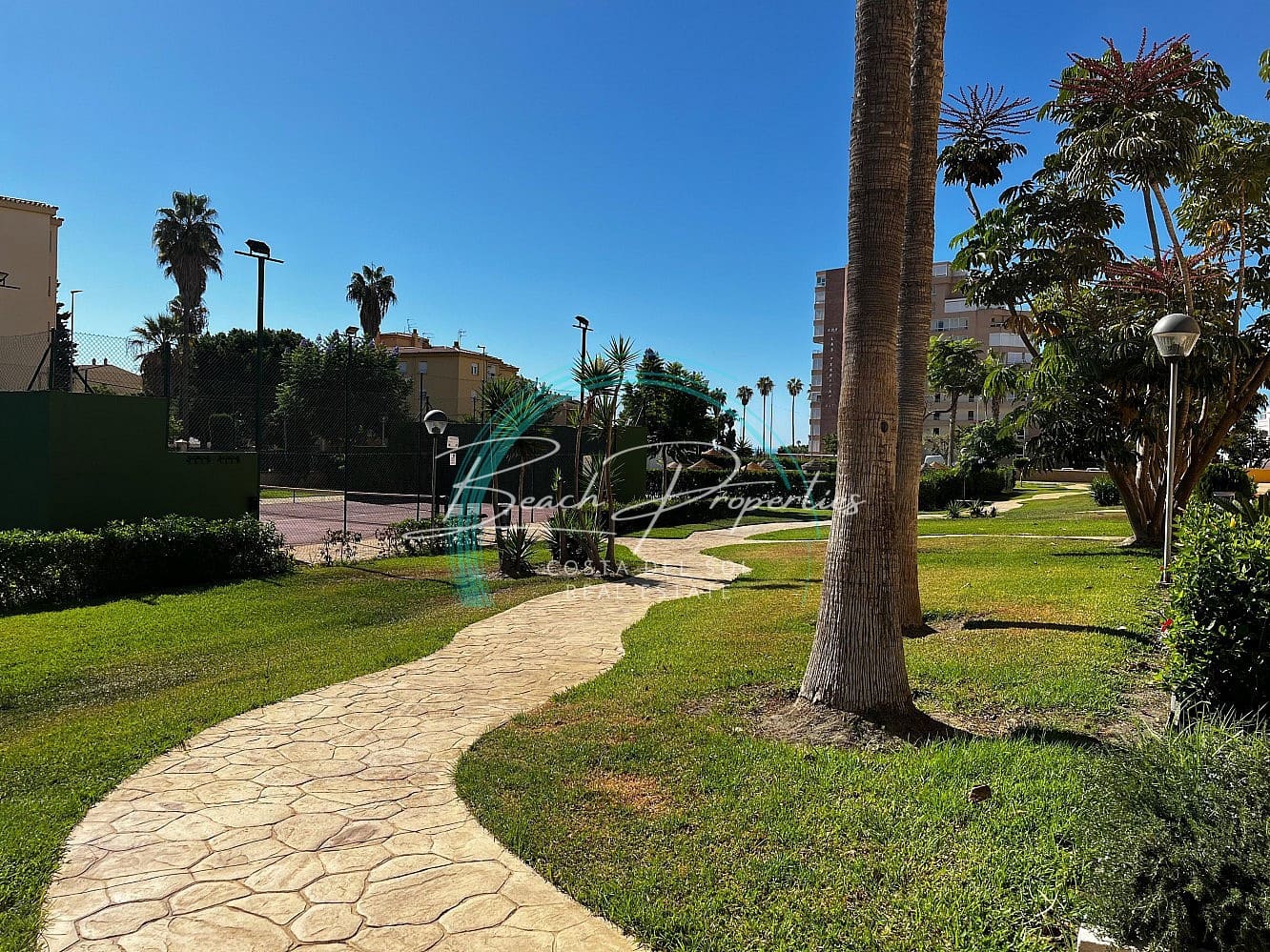 2 soveværelse Lejlighed til salg i Algarrobo Costa - € 289.900 (Ref: 9294057)