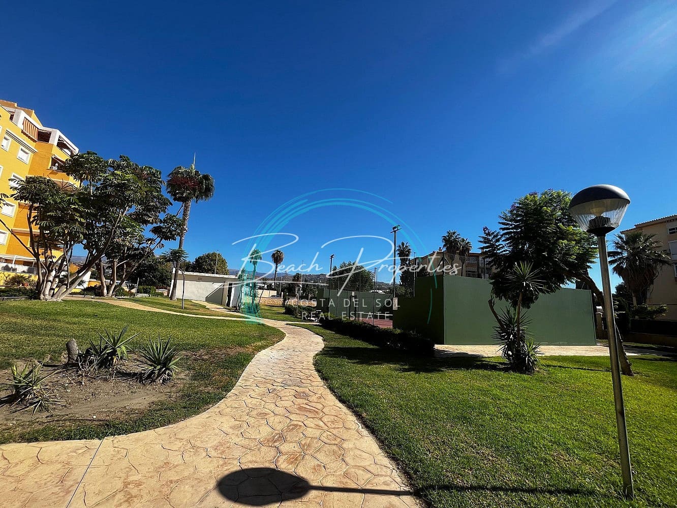 2 soveværelse Lejlighed til salg i Algarrobo Costa - € 289.900 (Ref: 9294057)