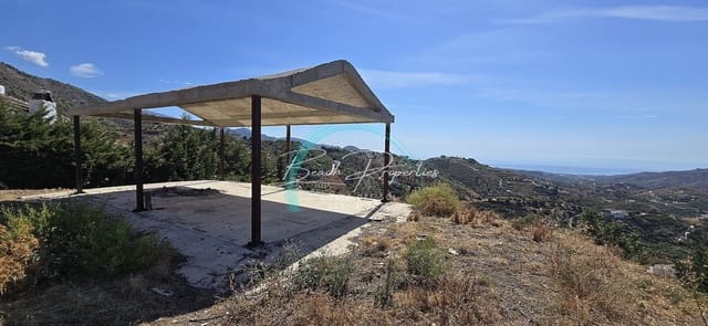 Villa te koop in Frigiliana met garage - € 250.000 (Ref: 9296424)