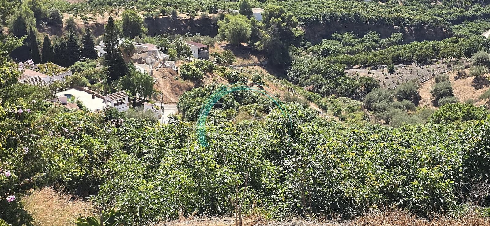 Villa for sale in Frigiliana with garage - € 250,000 (Ref: 9296424)