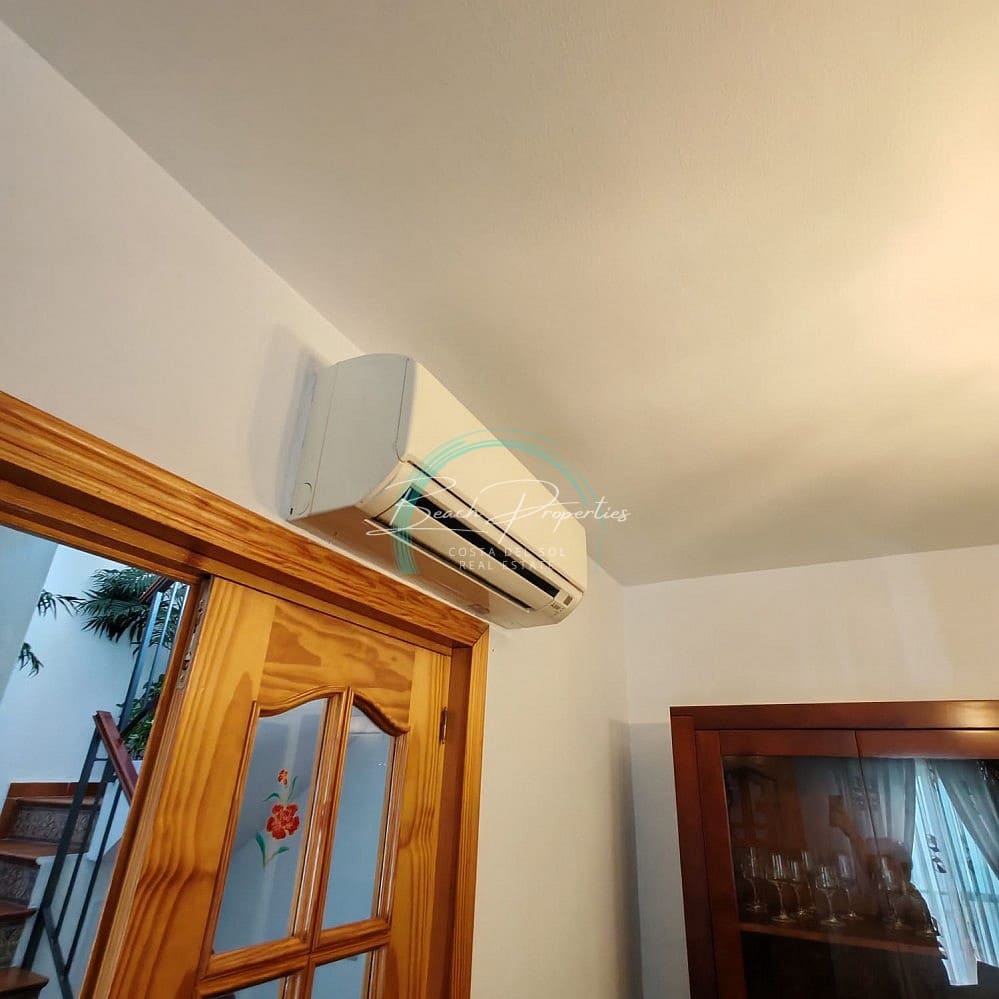 3 soveværelse Villa til salg i Frigiliana med garage - € 335.000 (Ref: 9337218)