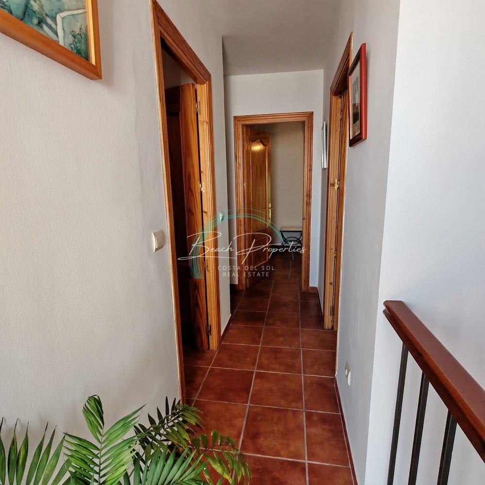 3 soveværelse Villa til salg i Frigiliana med garage - € 335.000 (Ref: 9337218)