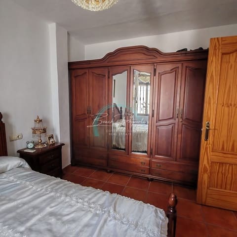 3 soveværelse Villa til salg i Frigiliana med garage - € 335.000 (Ref: 9337218)