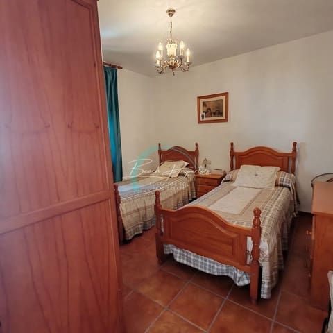 3 soveværelse Villa til salg i Frigiliana med garage - € 335.000 (Ref: 9337218)