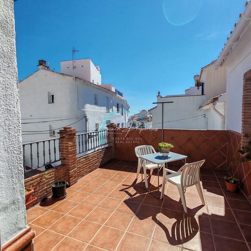 3 soveværelse Villa til salg i Frigiliana med garage - € 335.000 (Ref: 9337218)