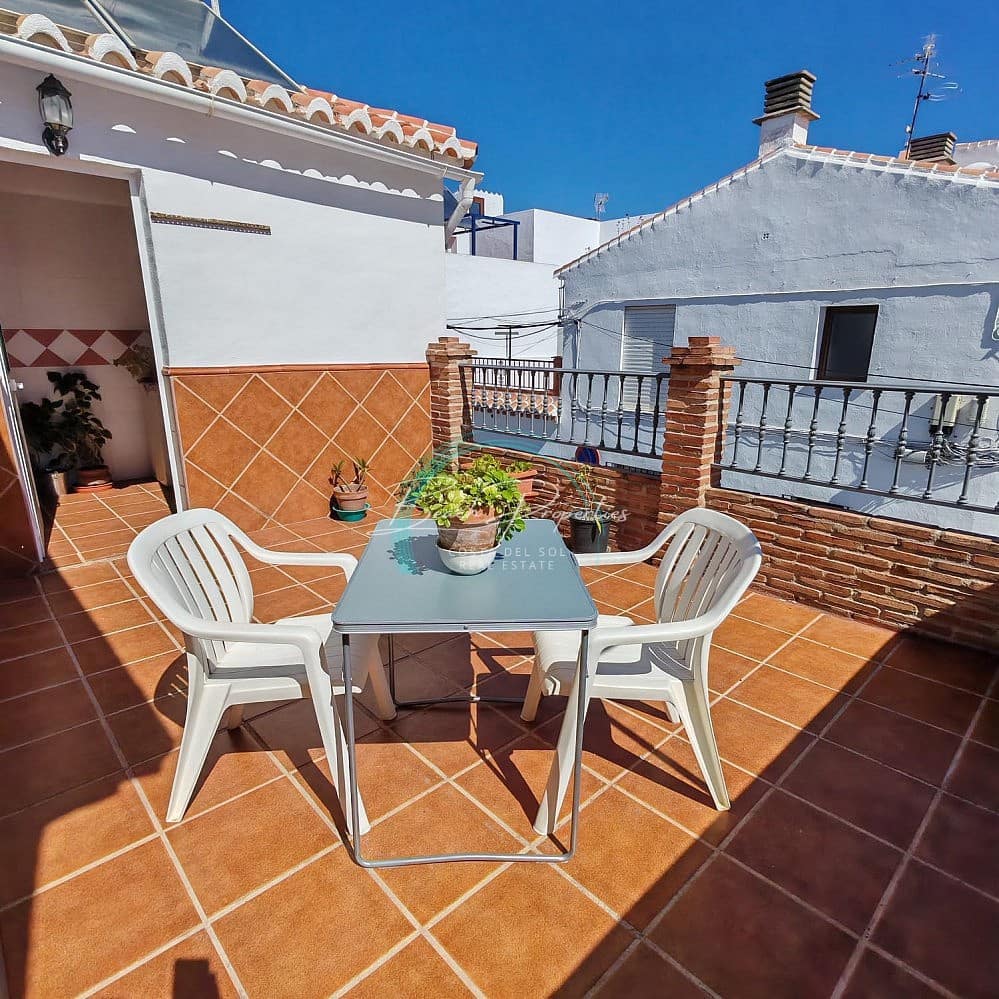 3 soveværelse Villa til salg i Frigiliana med garage - € 335.000 (Ref: 9337218)