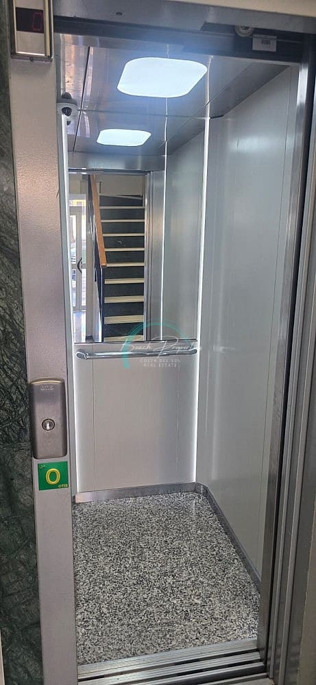 2 chambre Appartement à vendre à Algarrobo Costa avec piscine - 299 000 € (Ref: 9357953)