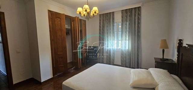 3 soveværelse Villa til salg i Nerja med garage - € 1.250.000 (Ref: 9372045)