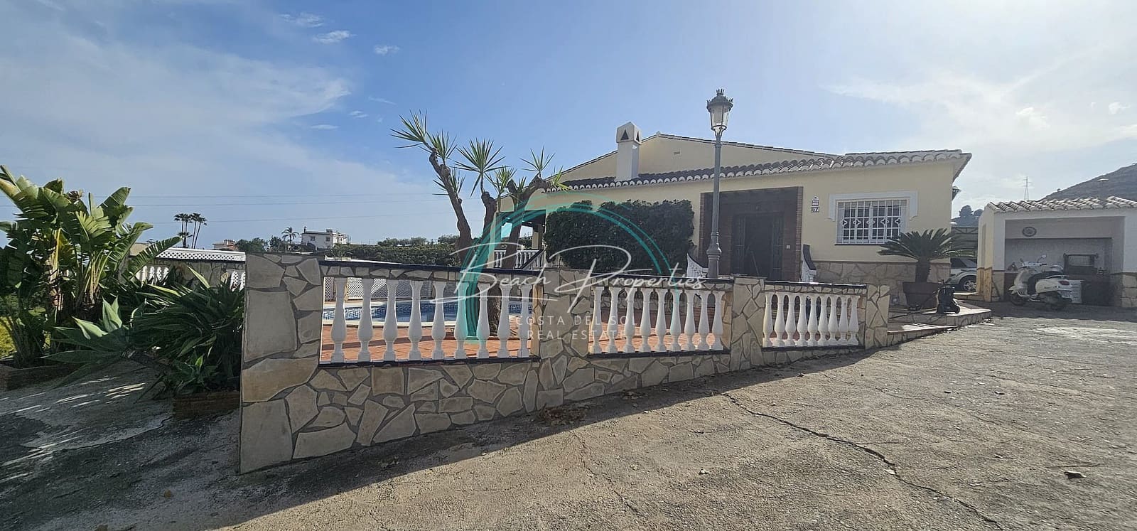 3 soveværelse Villa til salg i Nerja med garage - € 1.250.000 (Ref: 9372045)