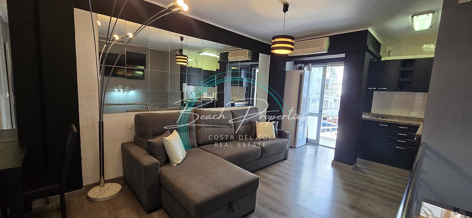 1 soveværelse Villa til salg i Nerja - € 300.000 (Ref: 9413228)