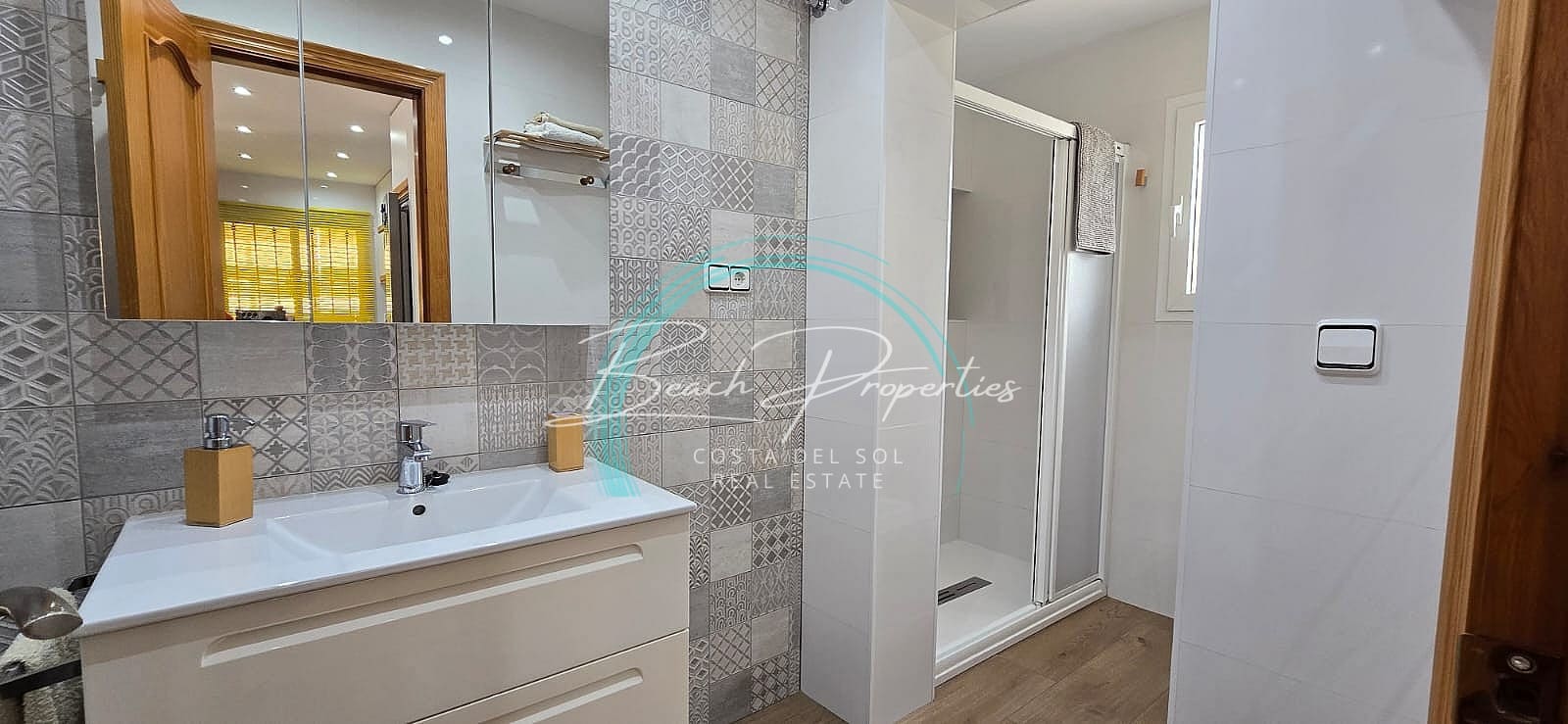 3 Zimmer Haus zu vermieten in Torrox-Costa mit Pool Garage - 1.500 € (Ref: 9460858)