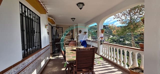 3 Zimmer Haus zu vermieten in El Peñoncillo, Torrox mit Pool Garage - 1.500 € (Ref: 9460858)