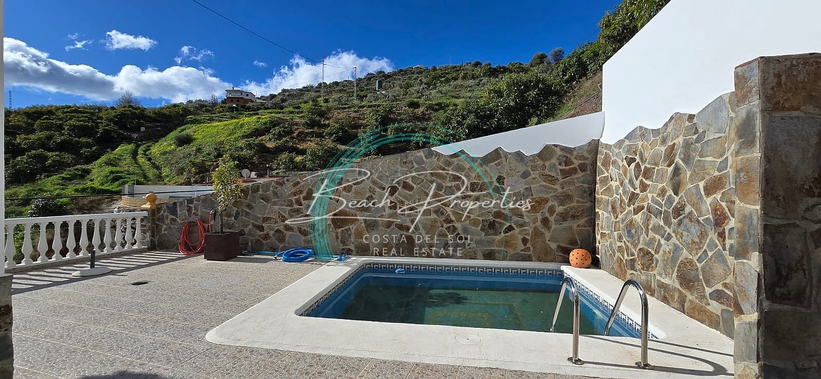 3 Zimmer Haus zu vermieten in Torrox-Costa mit Pool Garage - 1.500 € (Ref: 9460858)