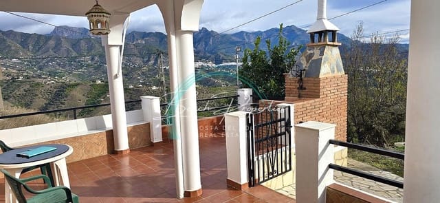 4 makuuhuone Huvila myytävänä paikassa Torrox Pueblo, Torrox mukana 
autotalli - 315 000 € (Ref: 9460859)