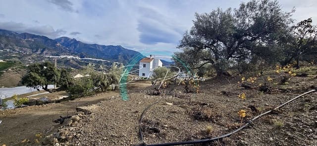 4 makuuhuone Huvila myytävänä paikassa Torrox Pueblo, Torrox mukana 
autotalli - 315 000 € (Ref: 9460859)