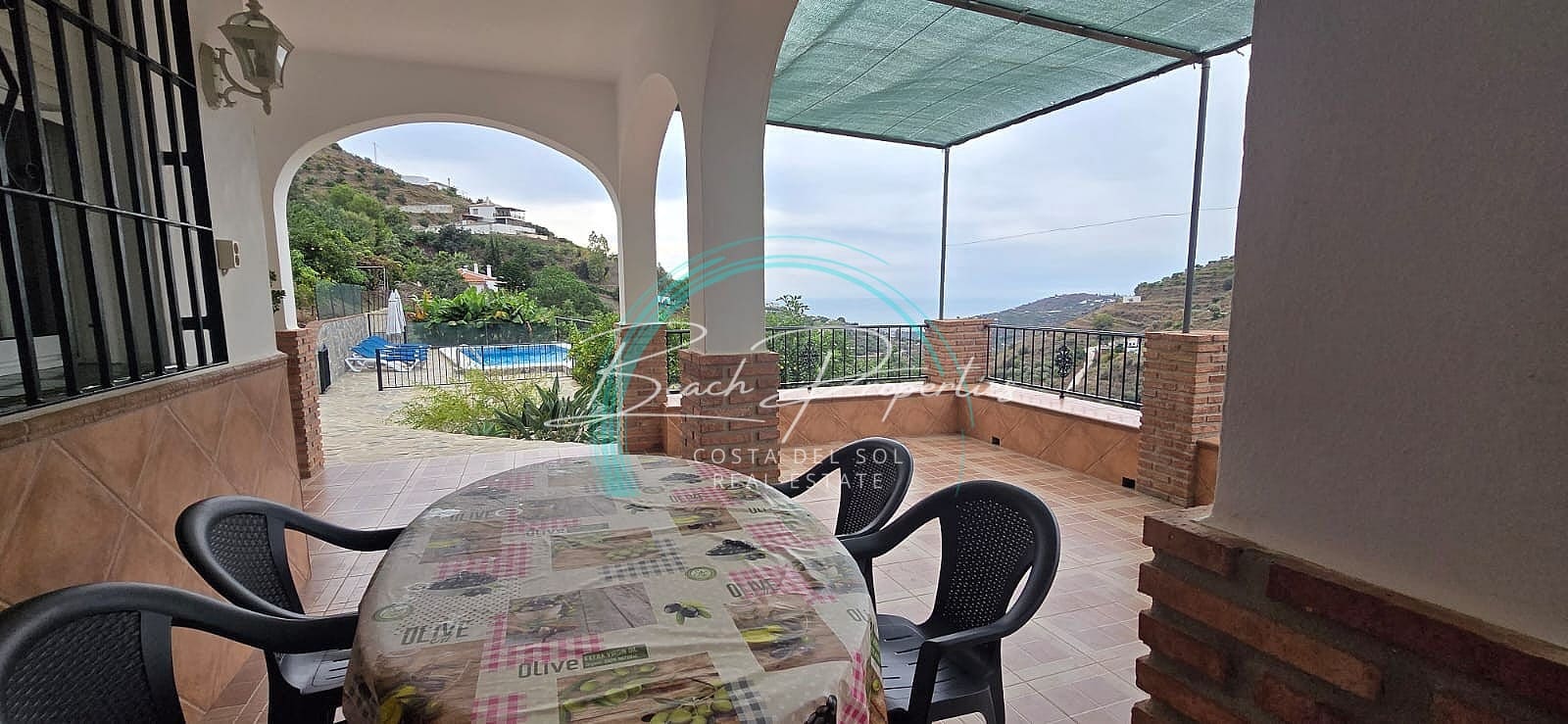 3 sovrum Villa att hyra i Torrox med pool garage - 1 350 € (Ref: 9460860)