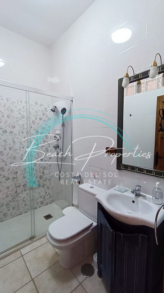 7 bedroom Townhouse for rent in Torrox with pool garage - € 2,800 (Ref: 9500953)