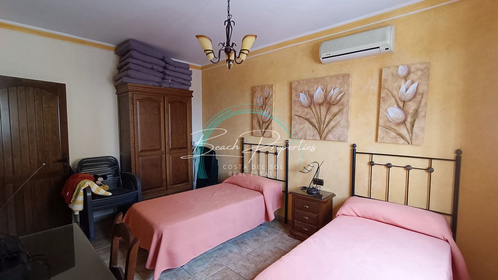 7 bedroom Townhouse for rent in Torrox with pool garage - € 2,800 (Ref: 9500953)