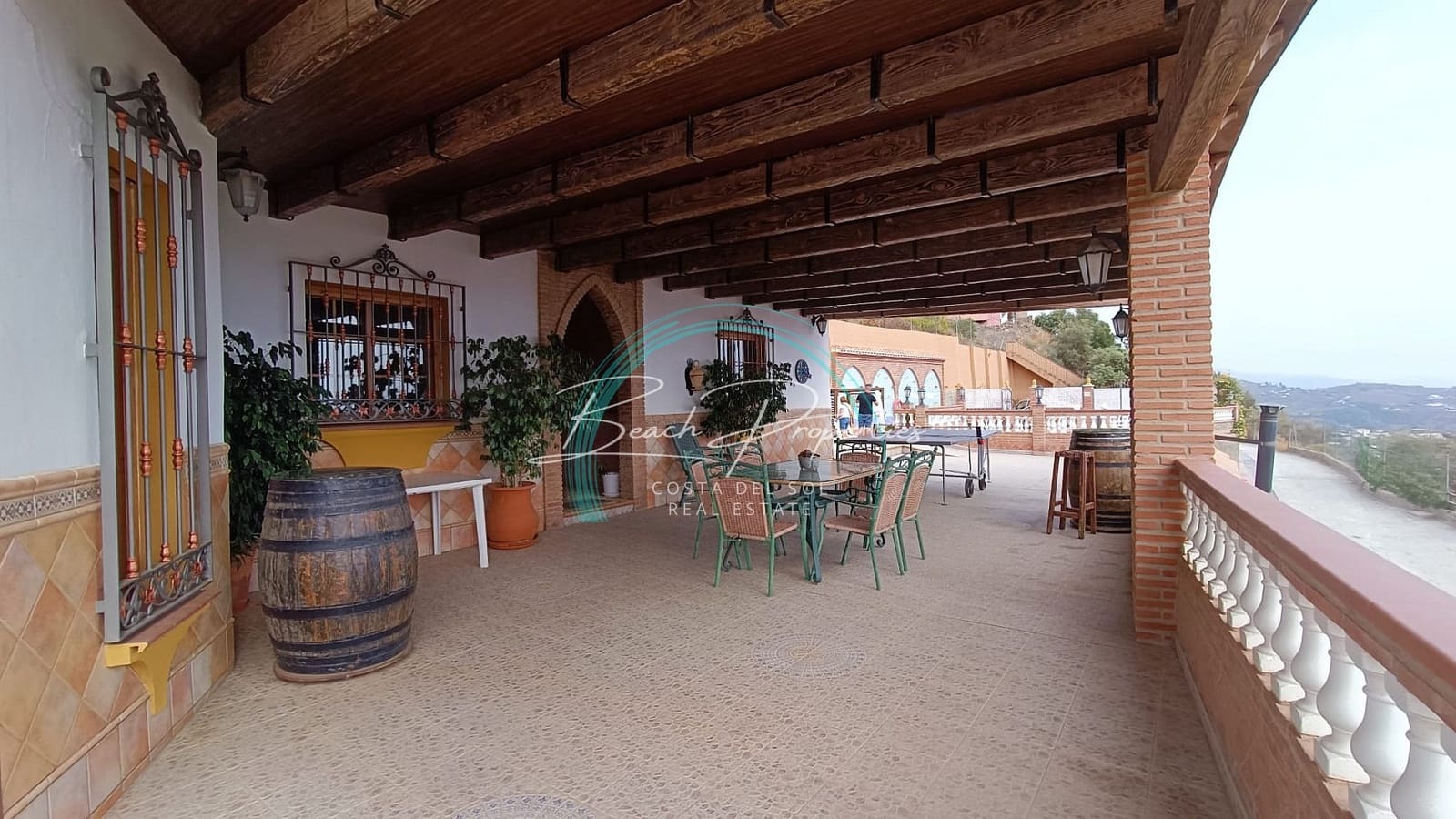 7 bedroom Townhouse for rent in Torrox with pool garage - € 2,800 (Ref: 9500953)