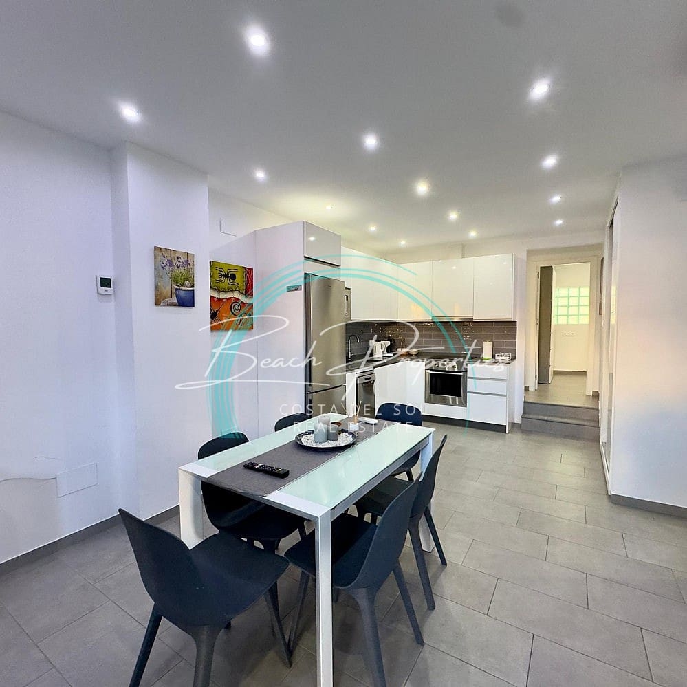 Apartamento de 3 habitaciones en Nerja en venta con piscina - 310.000 € (Ref: 9610648)