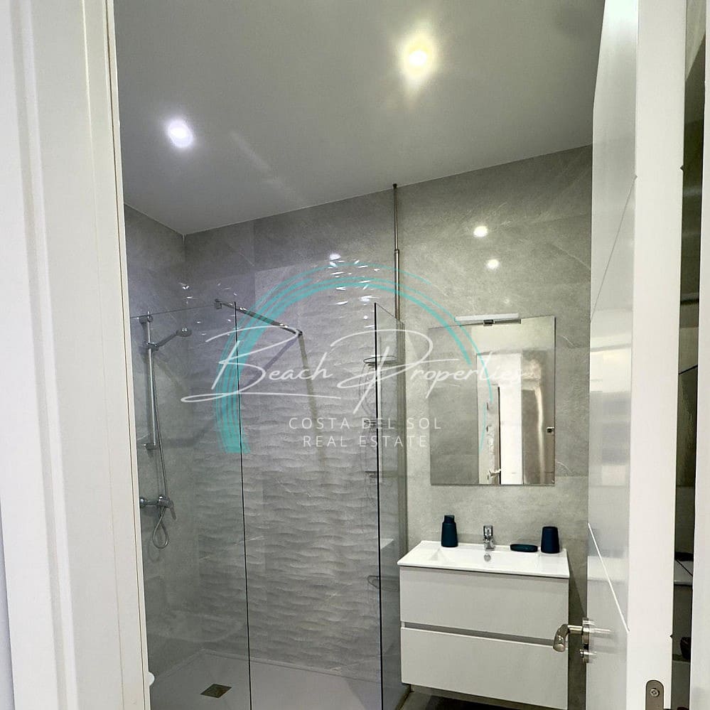 Apartamento de 3 habitaciones en Nerja en venta con piscina - 310.000 € (Ref: 9610648)