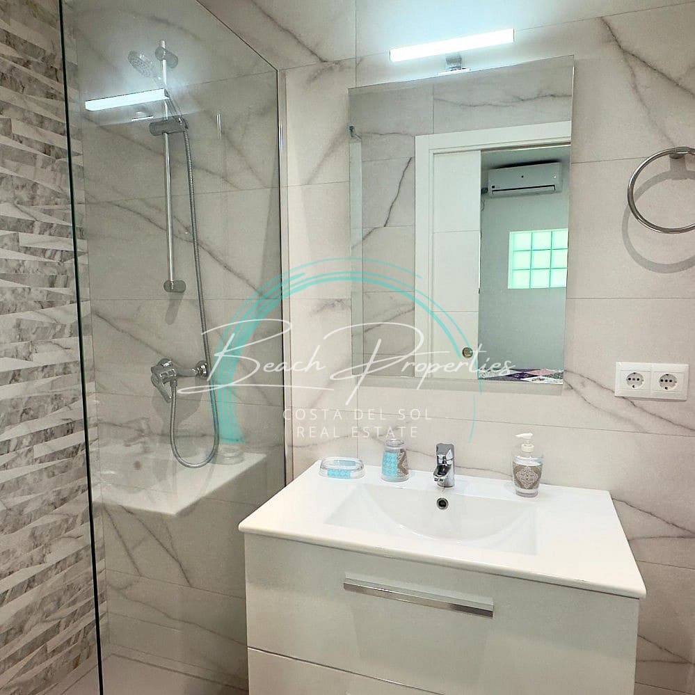 Apartamento de 3 habitaciones en Nerja en venta con piscina - 310.000 € (Ref: 9610648)