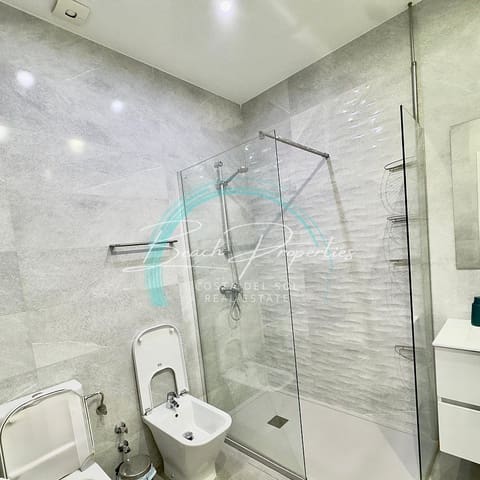 Apartamento de 3 habitaciones en Burriana, Nerja en venta con piscina - 310.000 € (Ref: 9610648)