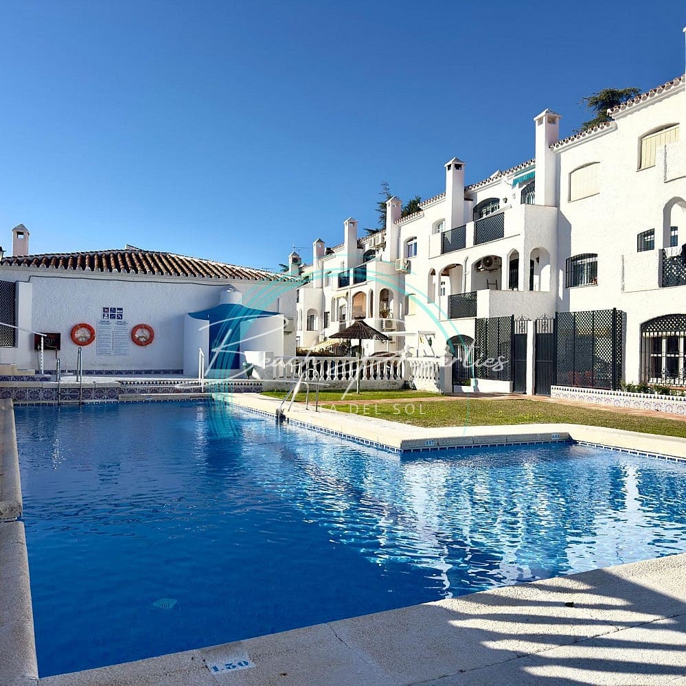 Apartamento de 3 habitaciones en Nerja en venta con piscina - 310.000 € (Ref: 9610648)